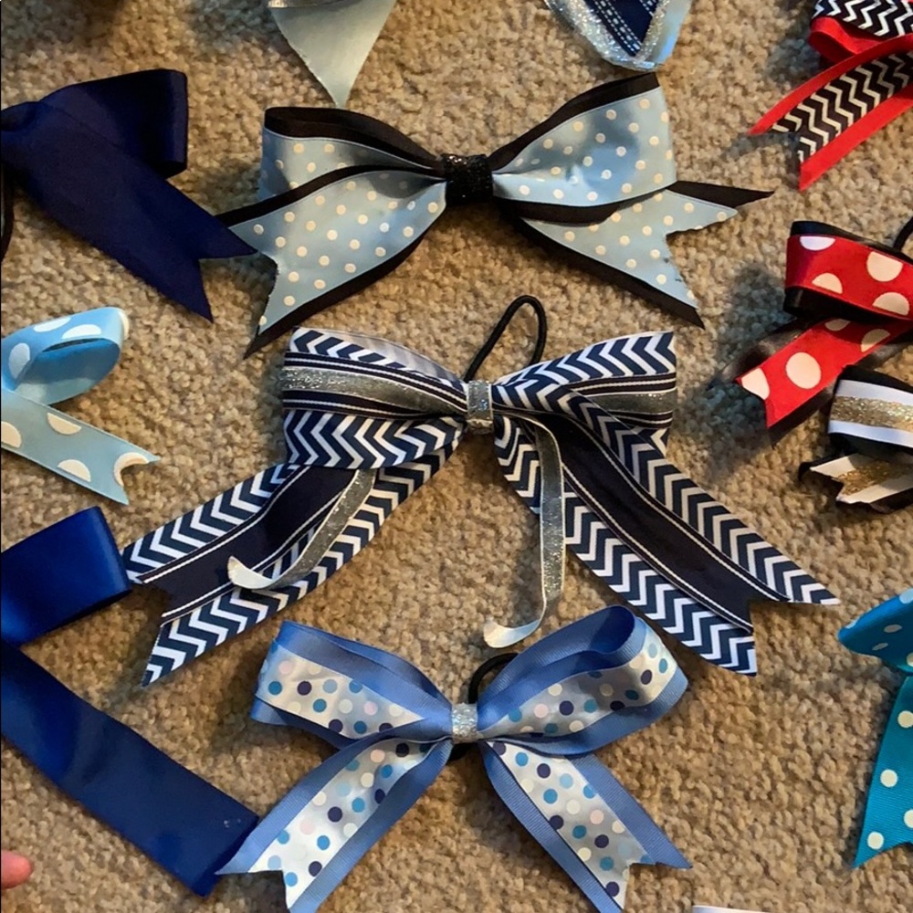 Bows!!!! - Picture 5 of 8